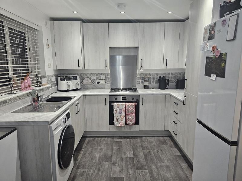 Property photo 3 of 16 1000029666.Jpg