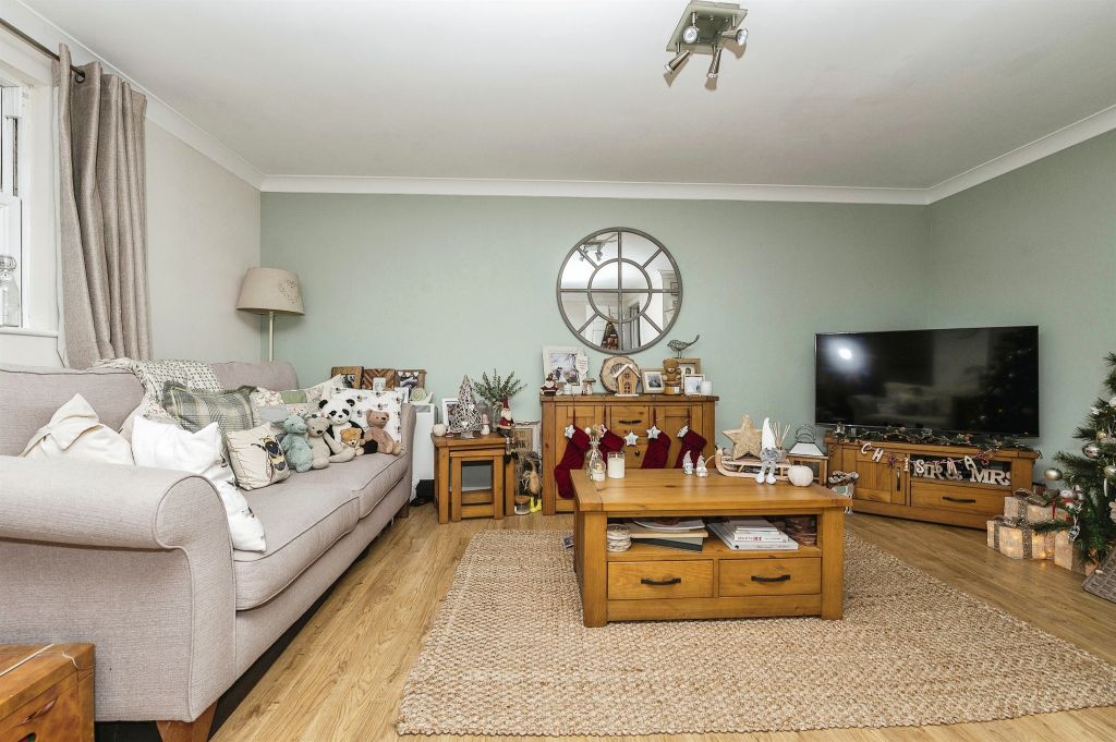 Property photo 2 of 14