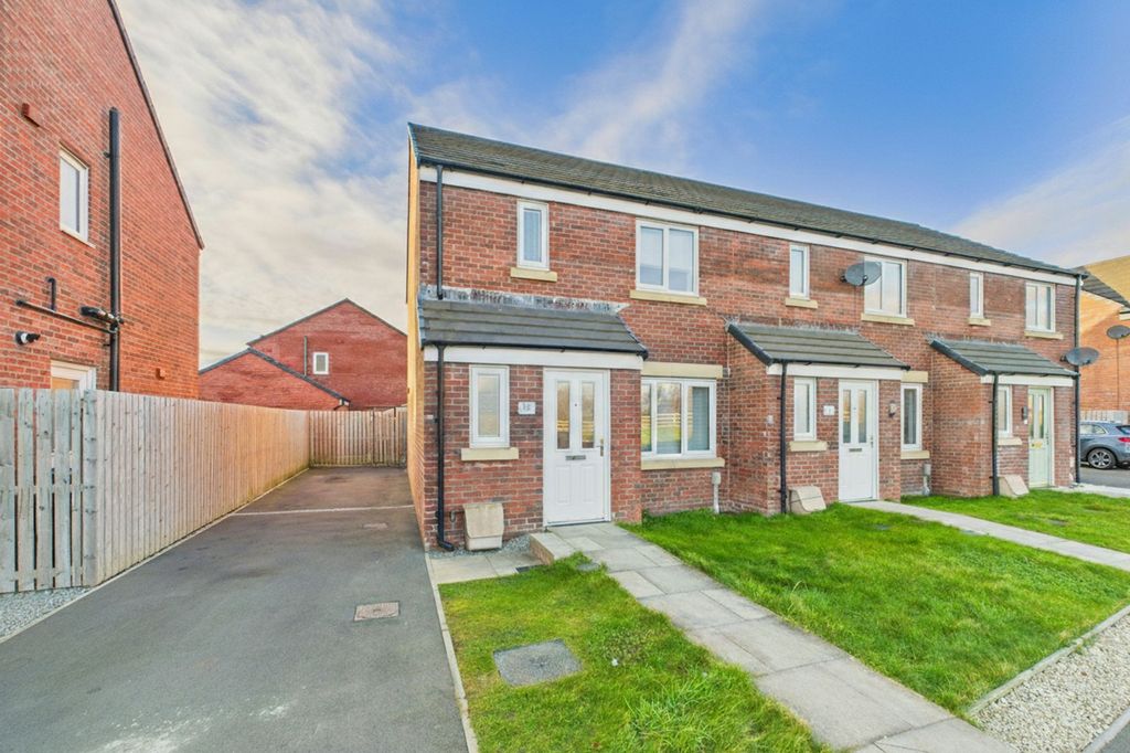 Property photo 1 of 20