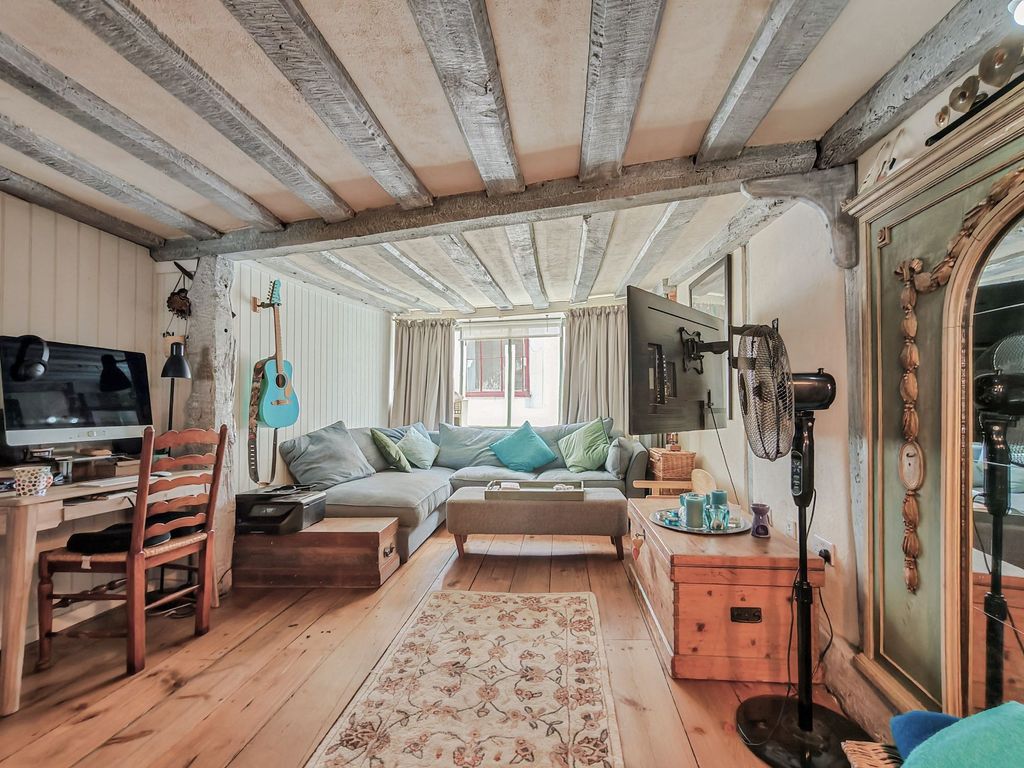 Property photo 2 of 16