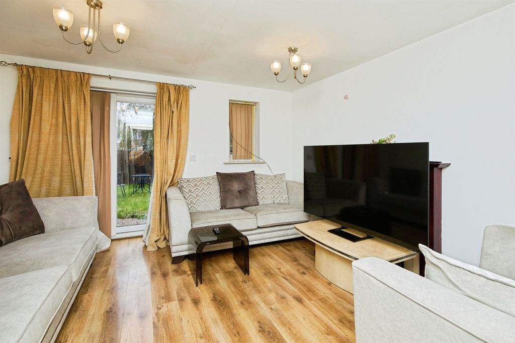 Property photo 2 of 15