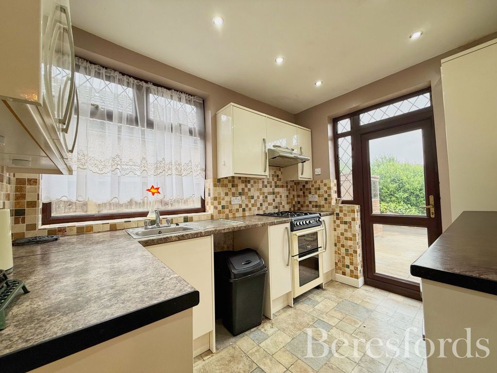 Property photo 2 of 15 Picture No. 05