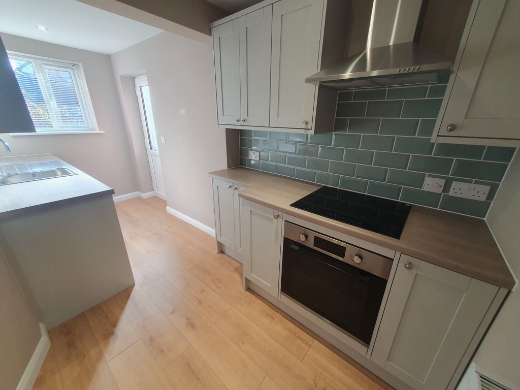 Property photo 2 of 15 Kitchen