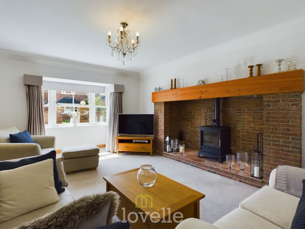 Property photo 2 of 33