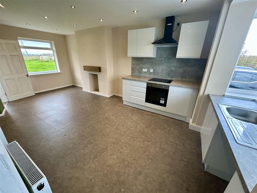 Property photo 3 of 11 Open Plan Kitchen And Dining Room