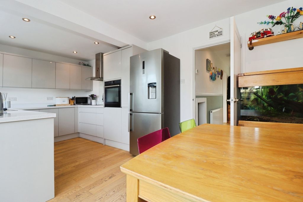 Property photo 2 of 16 Pbox-Img.Jpg