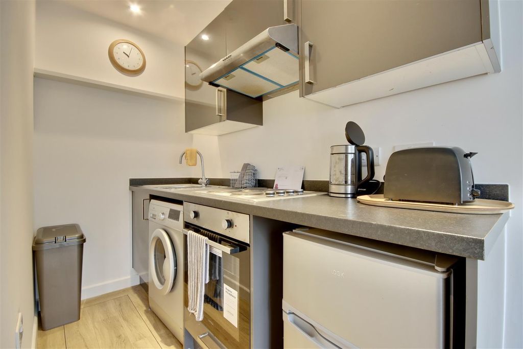 Property photo 3 of 16 2.Jpg