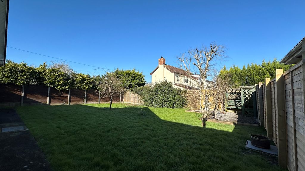 Property photo 3 of 16 Sunny Garden