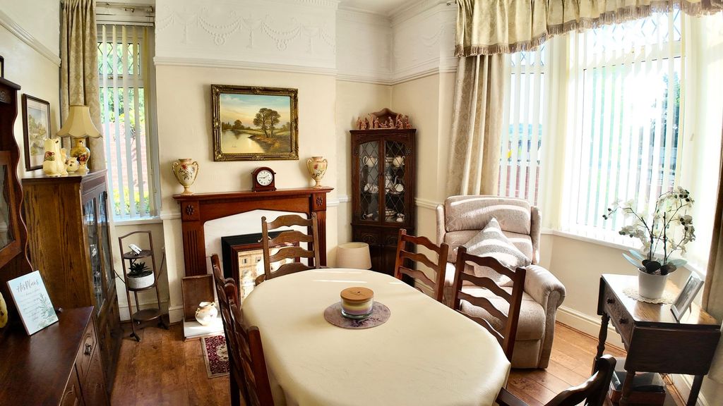 Property photo 3 of 44