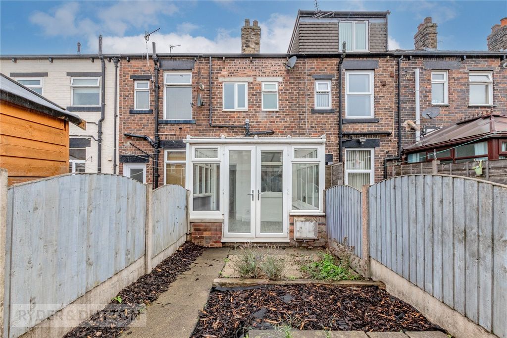 Property photo 2 of 16 Rear Garden