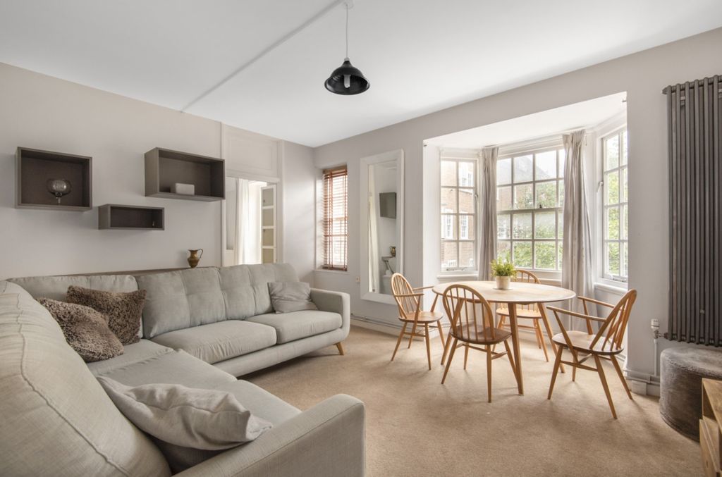Property photo 1 of 7 611545 (1)