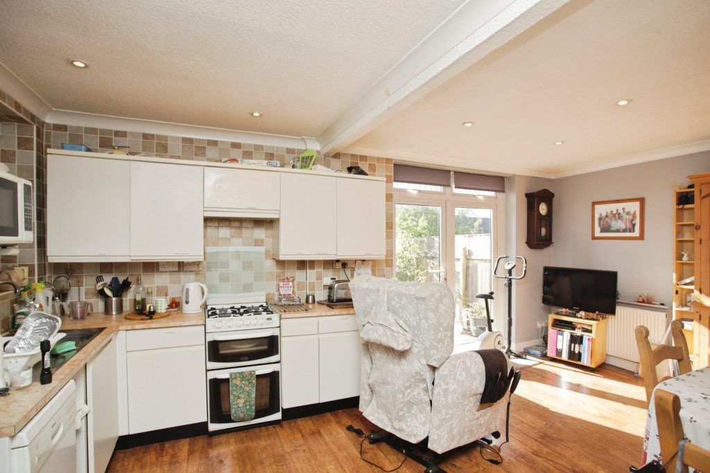Property photo 3 of 20
