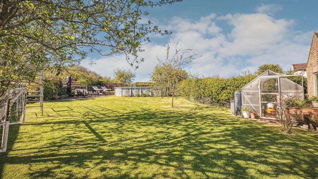 Property photo 3 of 52 E92A5150_Hdr.Jpg