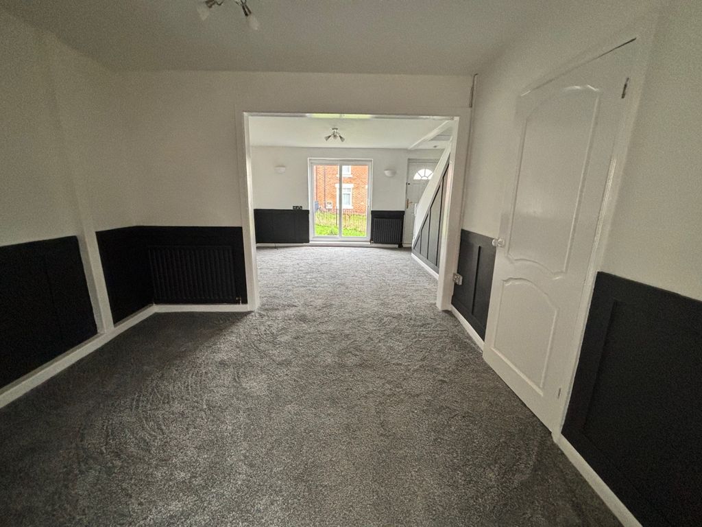 Property photo 3 of 11 Gallery