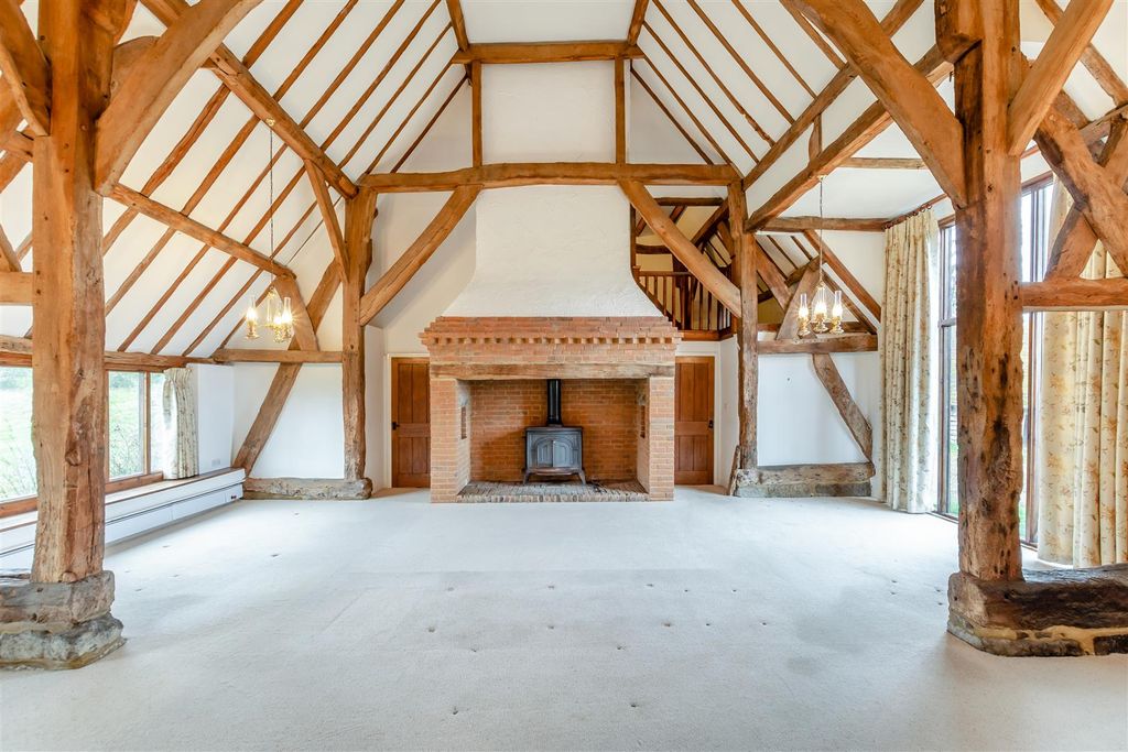 Property photo 3 of 24 8673777-Interior22.Jpg