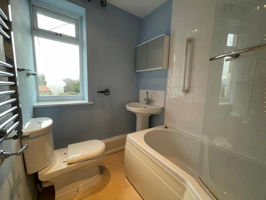 Property photo 3 of 11