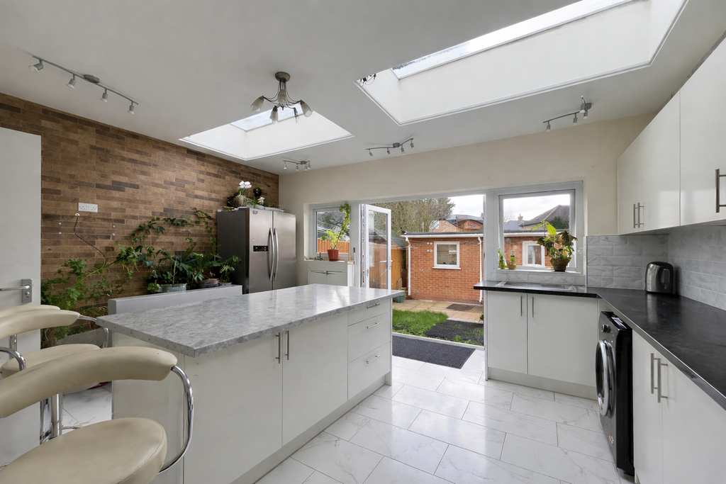 Property photo 2 of 9