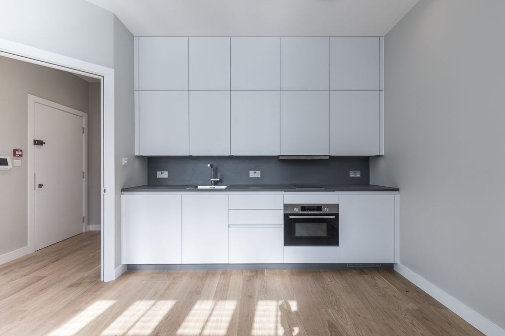 Property photo 1 of 9 Kitchen