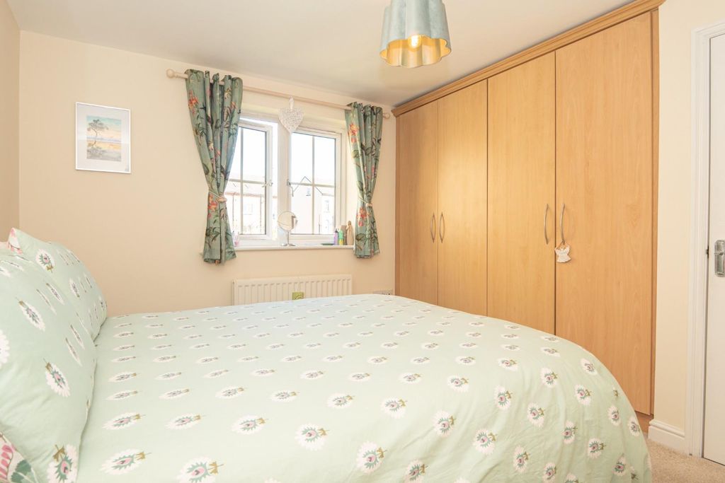 Additional image 8 of 2 bed flat for saleBritannia Mews, Hough Side Road, Pudsey LS28