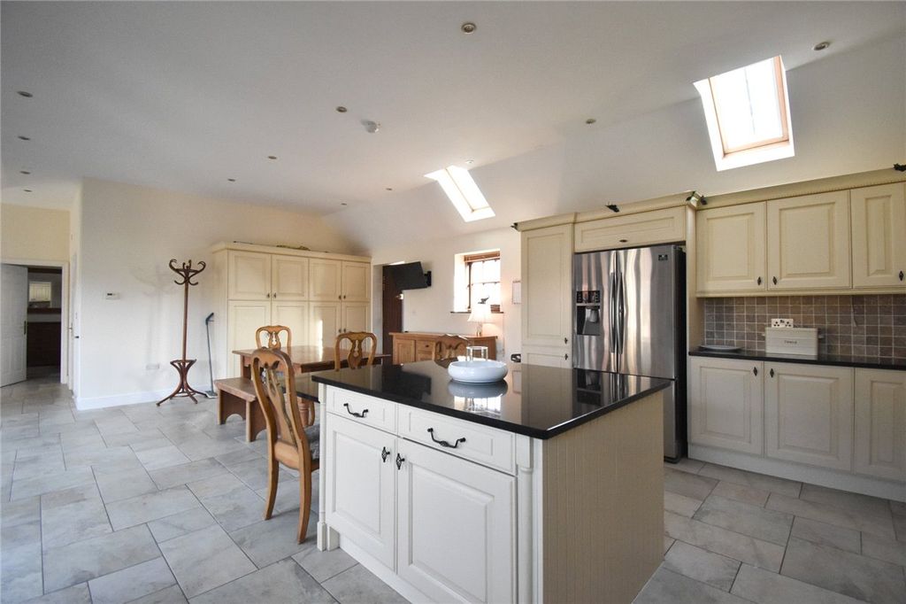 Property photo 2 of 9 Picture No. 09