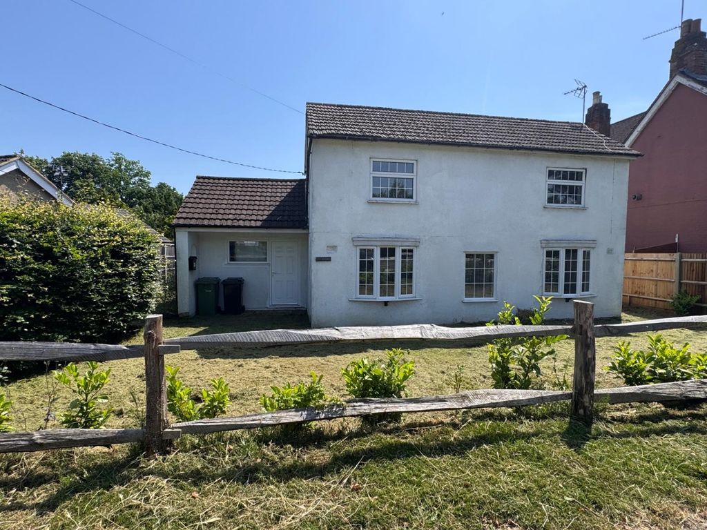 3 bed detached house for saleChalet Hill, Bordon, Hampshire GU35