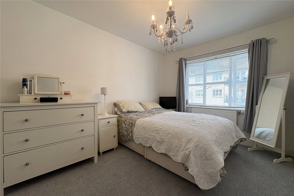 Property photo 2 of 14 Picture No. 10