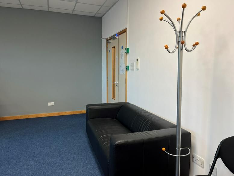 Property photo 2 of 28