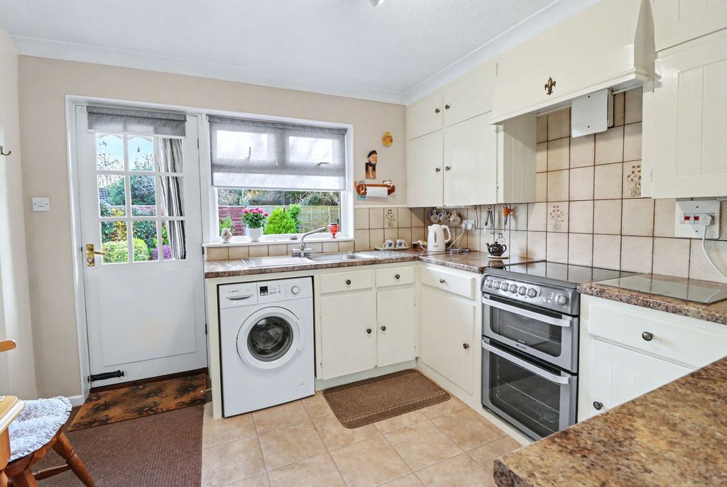 Property photo 3 of 16