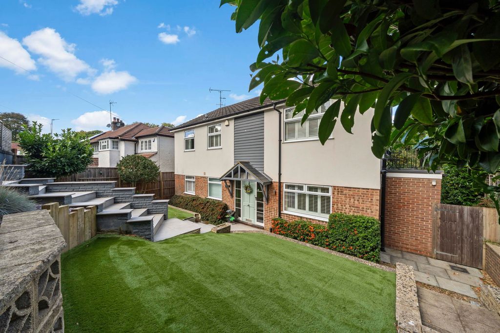 Property photo 1 of 42