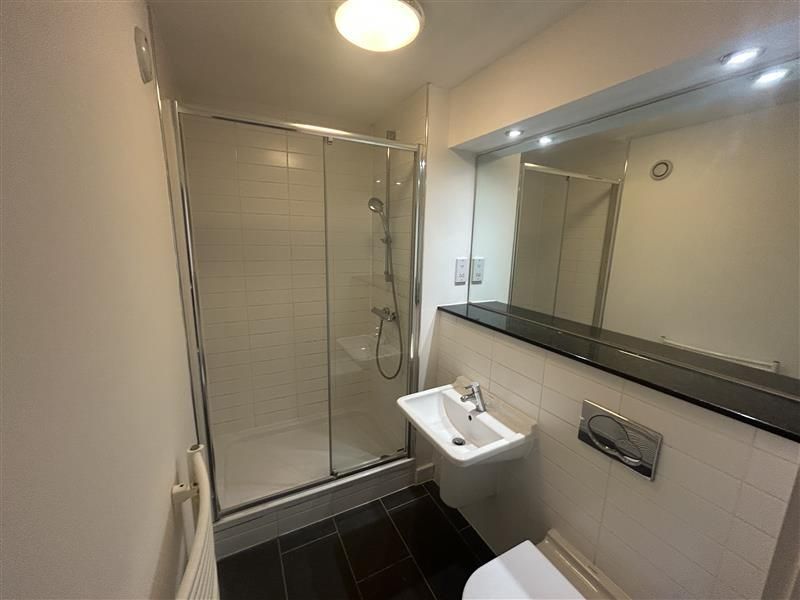 Property photo 2 of 9 Bathroom