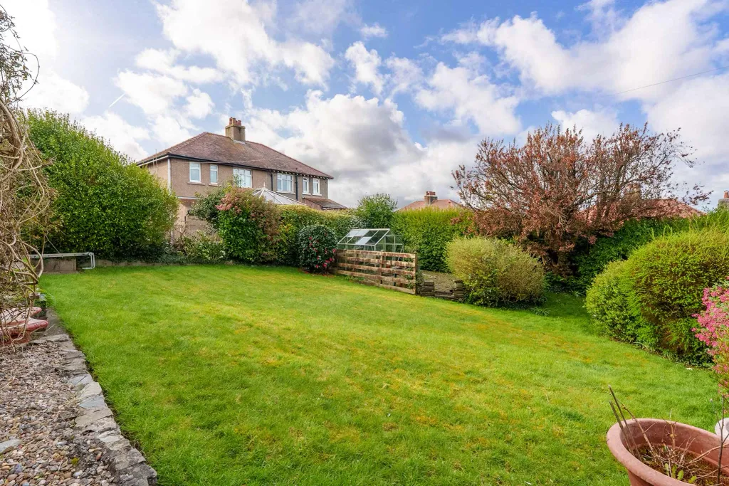 Property photo 3 of 24