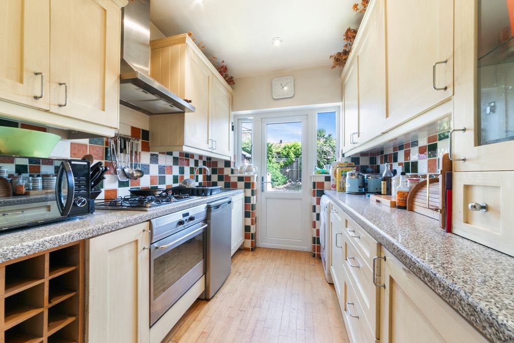 Property photo 3 of 12 Picture No. 05