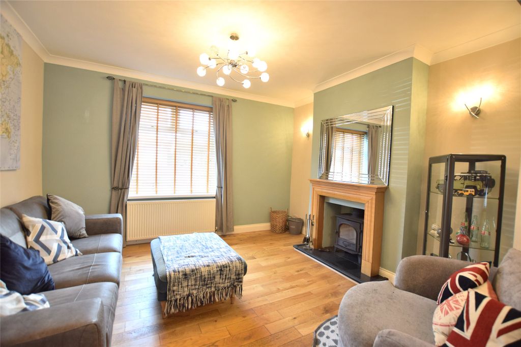 Property photo 2 of 10 Living Room