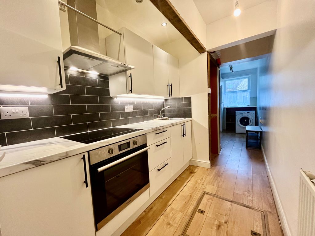 Property photo 2 of 6 Image