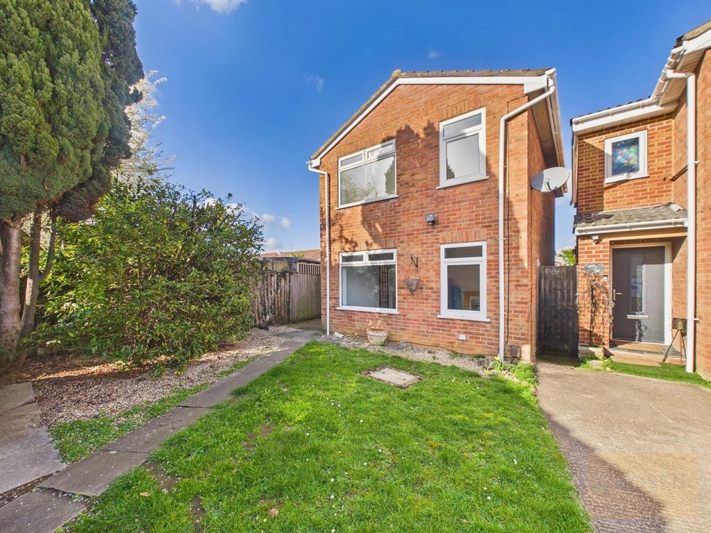 Property photo 1 of 11