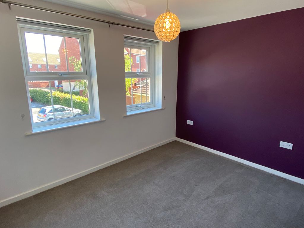 Property photo 3 of 6