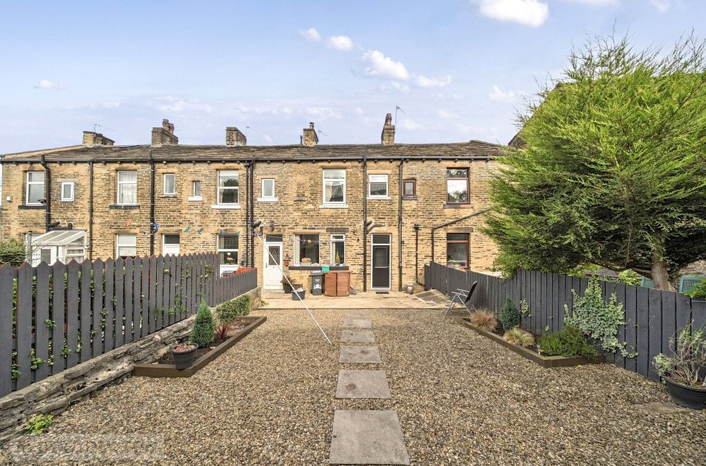 Property photo 1 of 21 Picture No. 18