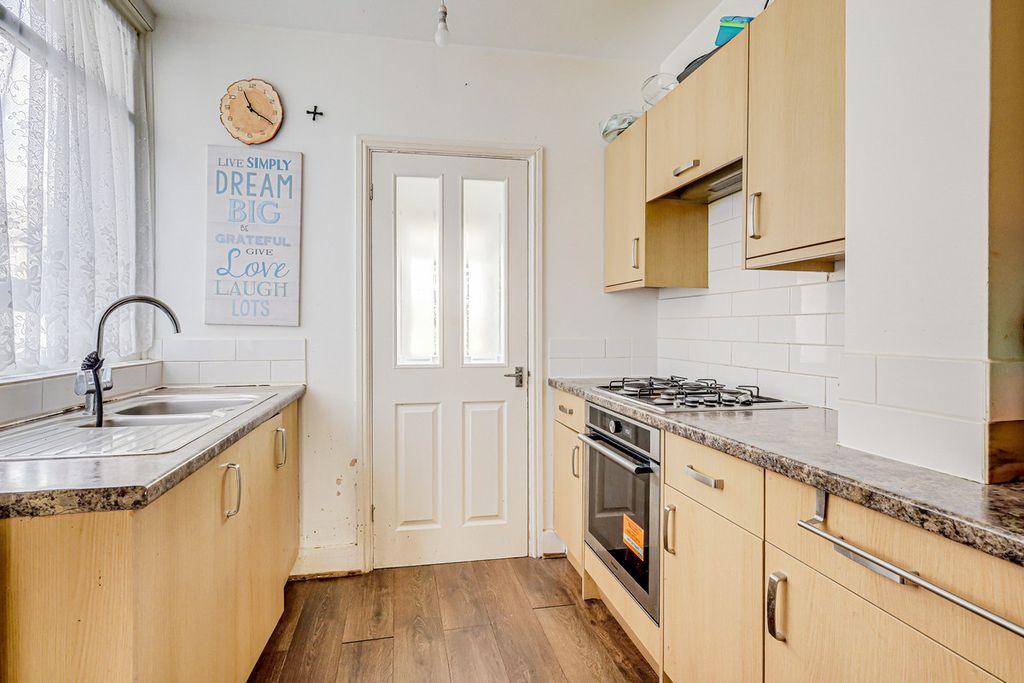 Property photo 2 of 19