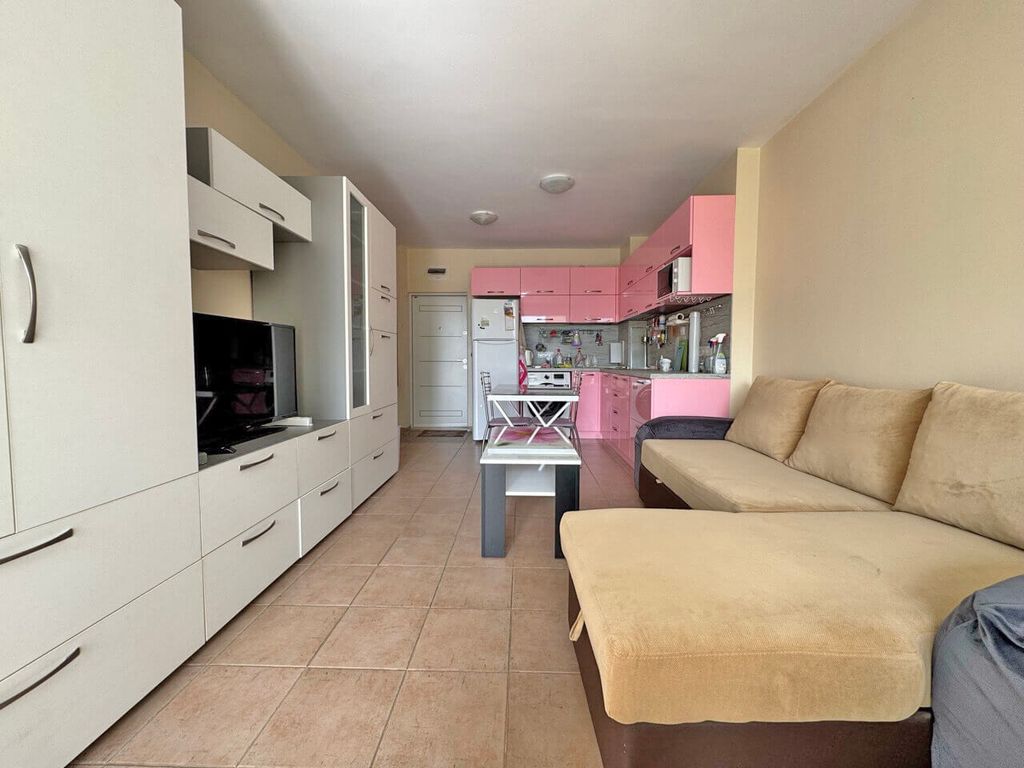 Property photo 2 of 11