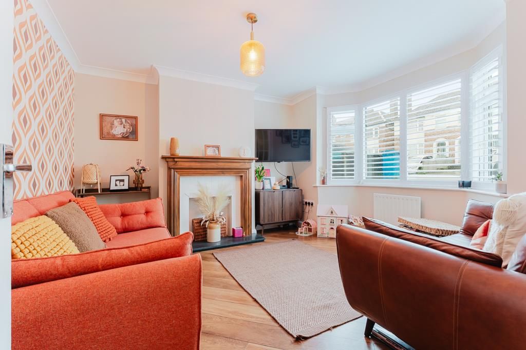 Property photo 2 of 30 37 Hillside Avenue, Kettering (2 Of 30).Jpg