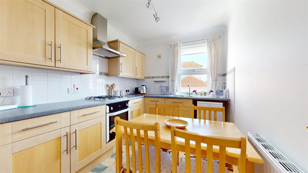Property photo 2 of 8 Flat-6-9-Burlington-Road-07312024_133104.Jpg