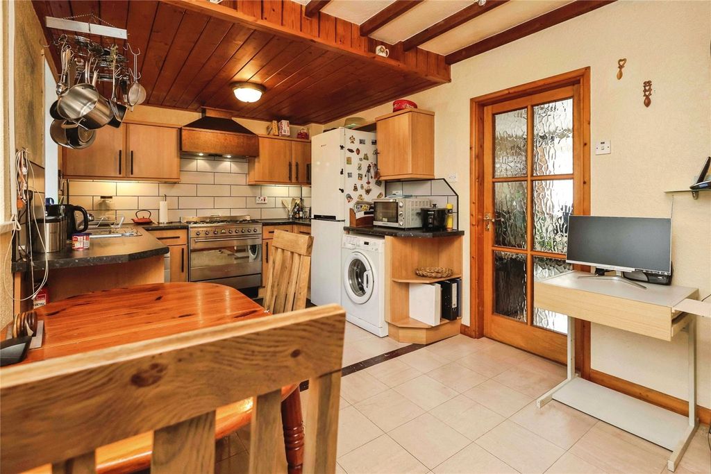 Property photo 3 of 20 Picture No. 05