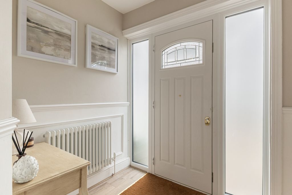 Property photo 2 of 21 2