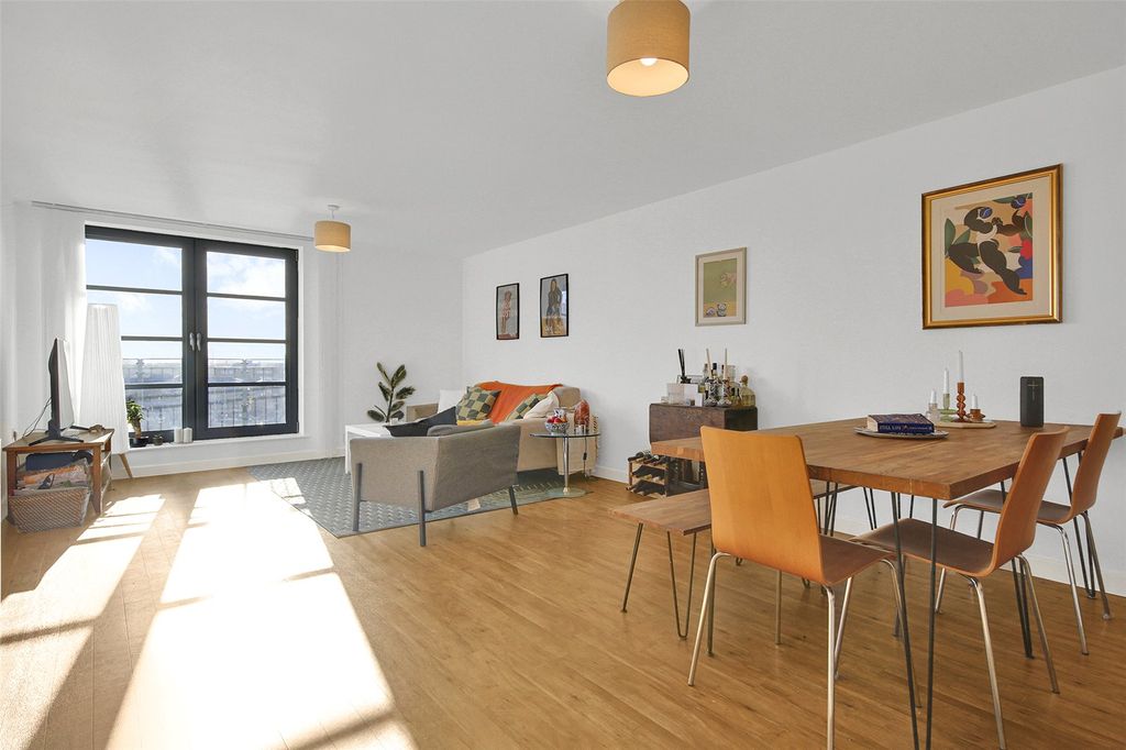 Property photo 1 of 28 Picture No. 06