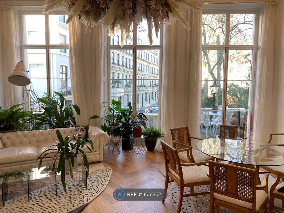 Property photo 1 of 19 Living/Dining Area