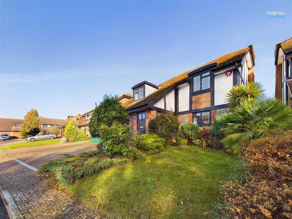 Property photo 1 of 13 External