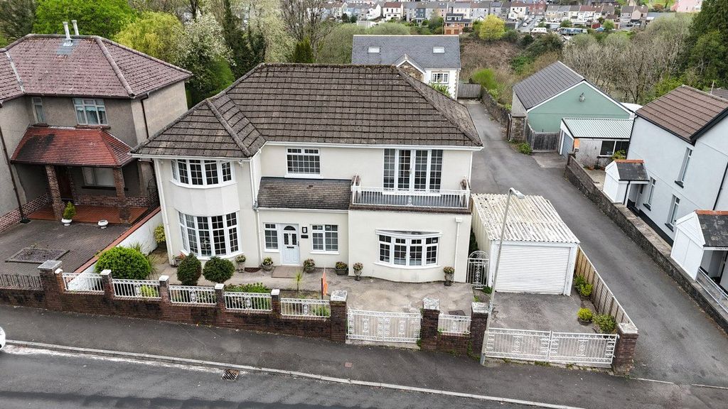 Property photo 1 of 17 Picture No. 33