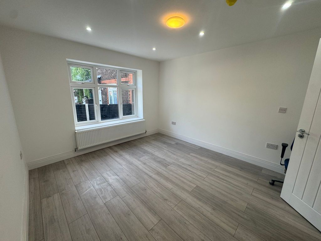 Property photo 3 of 15 Gallery