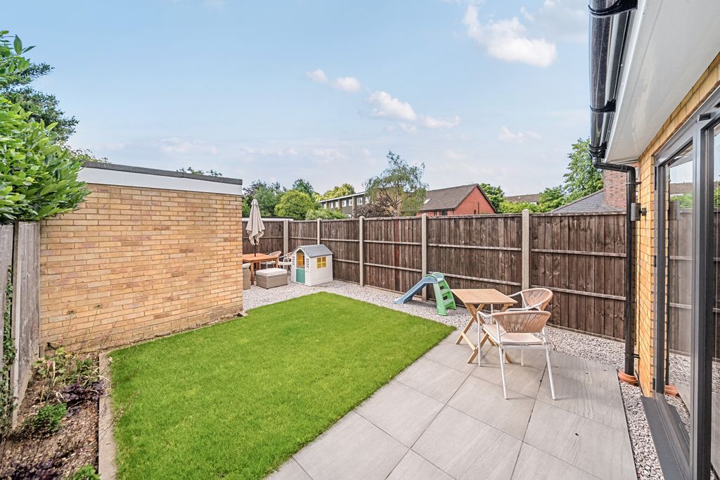 Property photo 3 of 18
