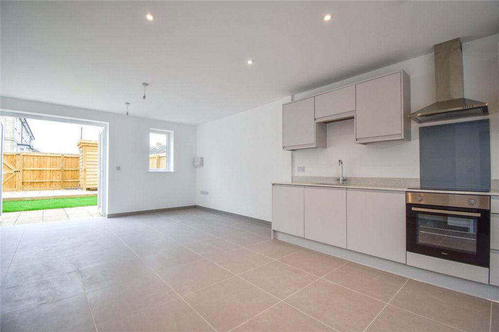 Property photo 3 of 7 Picture No. 06
